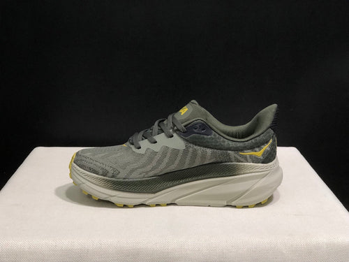 HOKA ONE ONE Challenger 7
